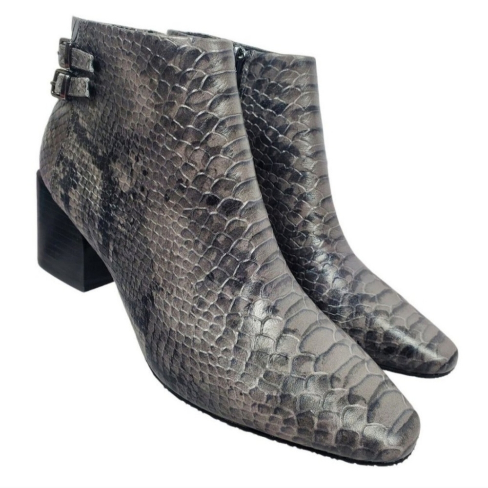 NWB Donald Pilner Leather Alek Python Print Ankle Bootie